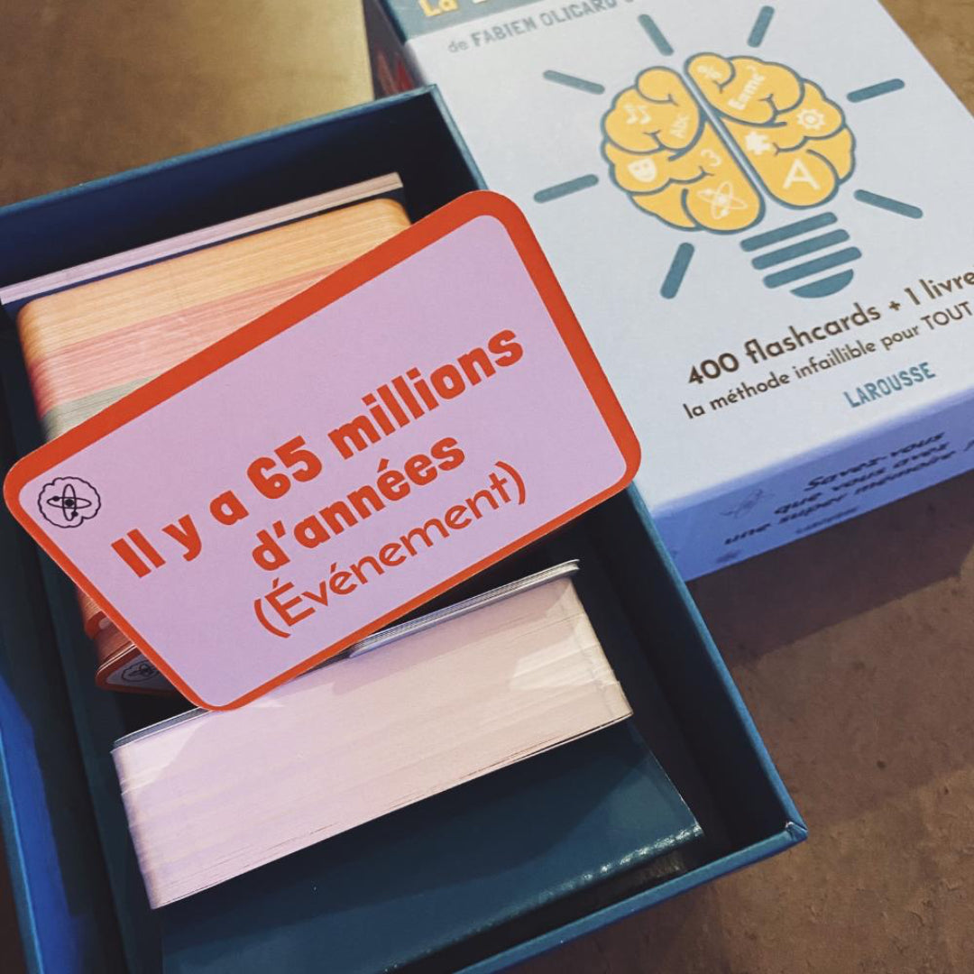 Boîte avec flashcards -  France